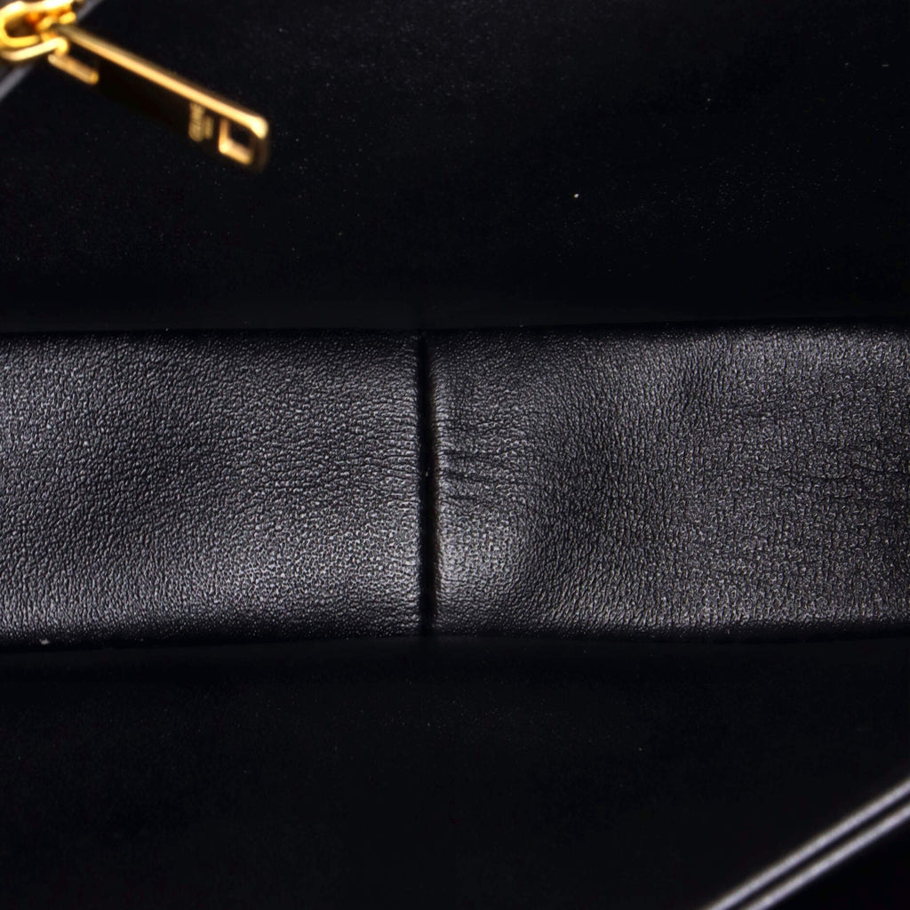Triomphe Shoulder Bag Smooth Calfskin Medium