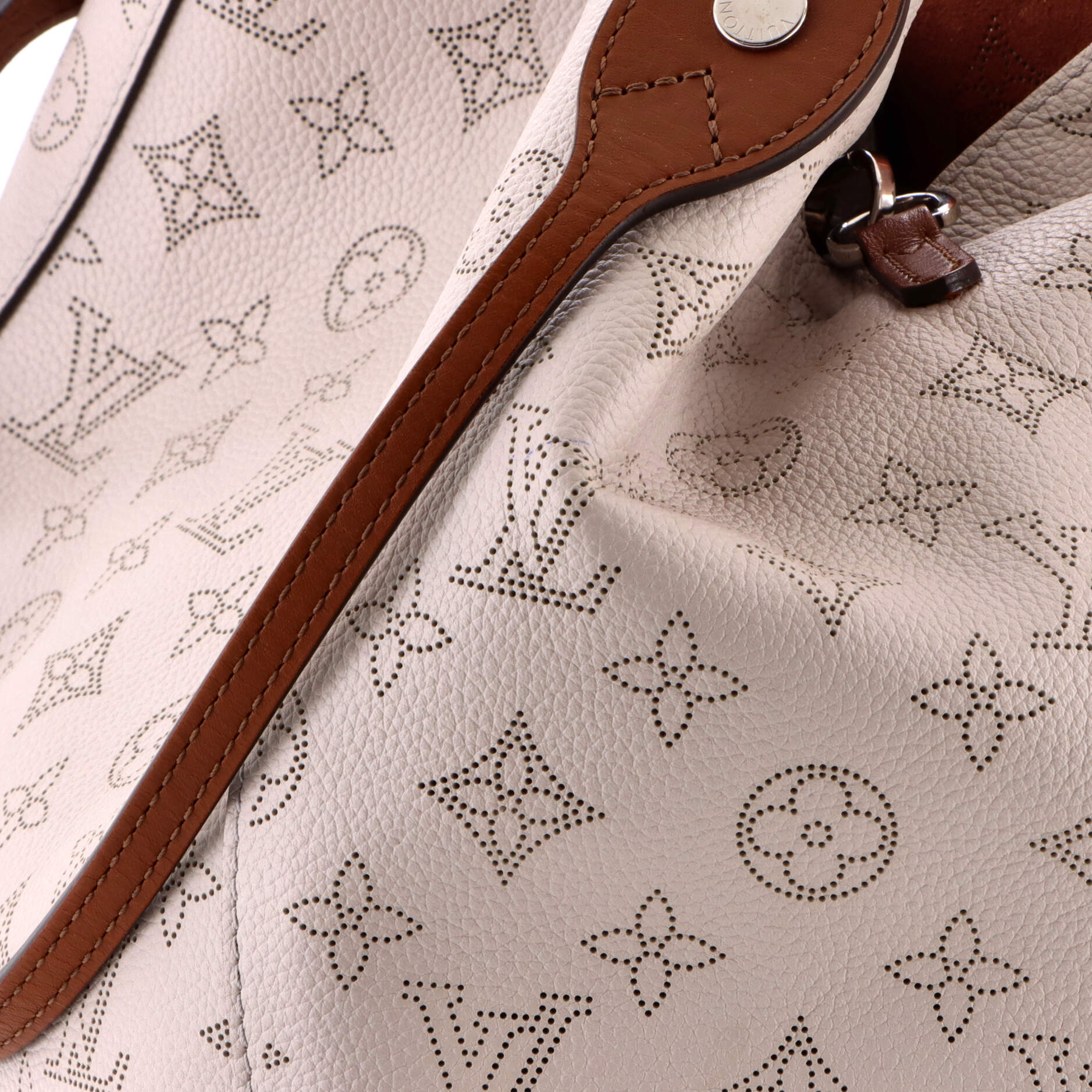 Hina Handbag Mahina Leather MM