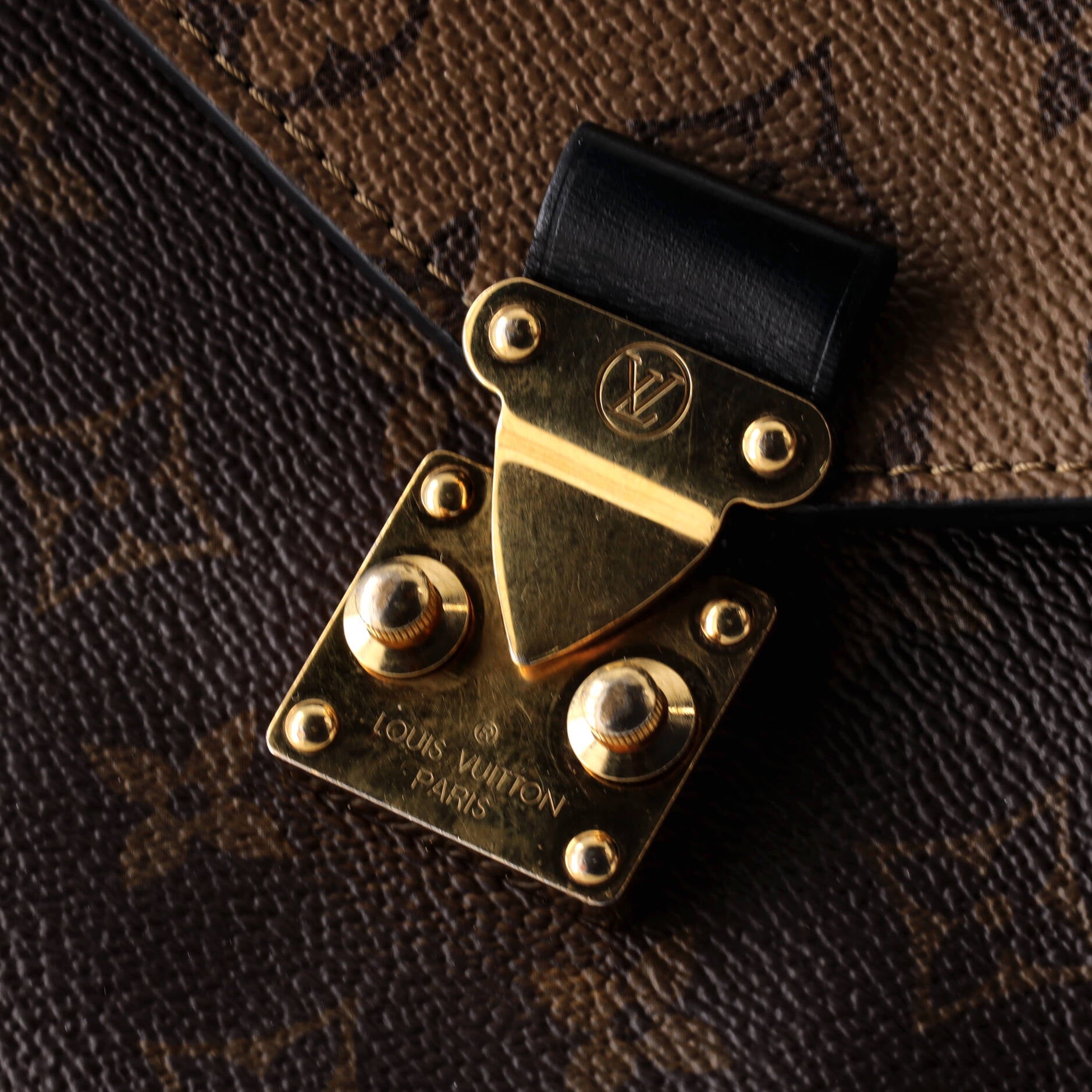 Pochette Metis Reverse Monogram Canvas