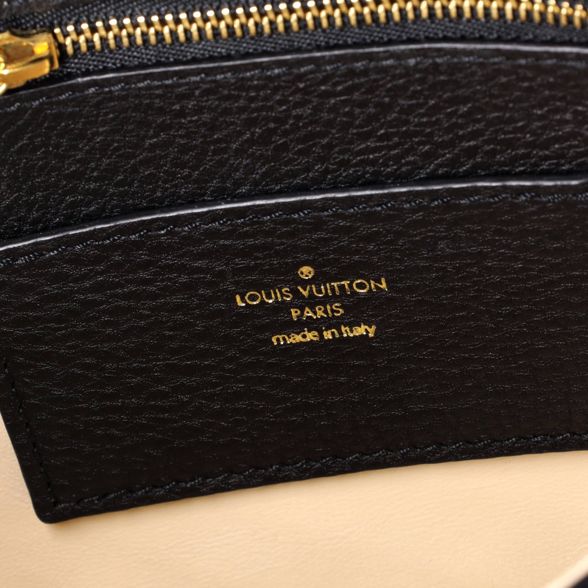 LV Pont 9 Soft Bag Leather PM