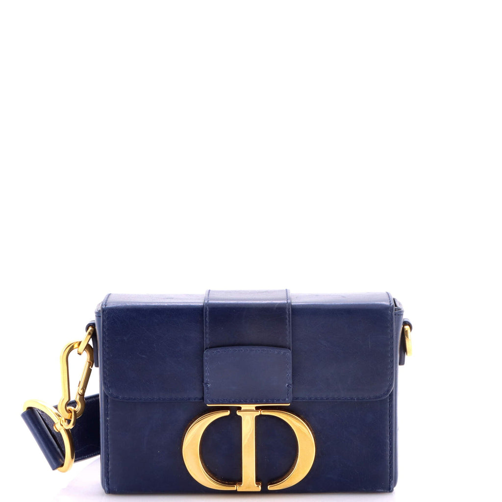30 Montaigne Box Bag Leather