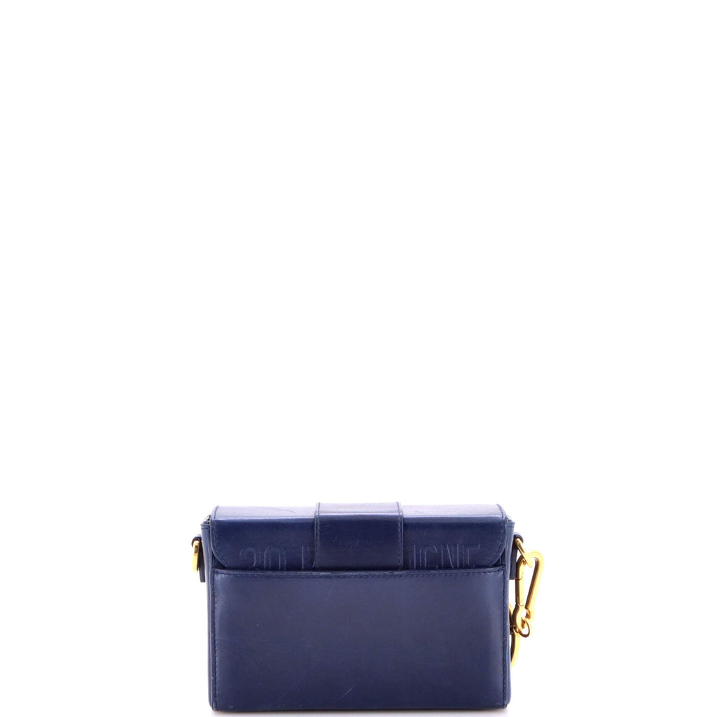 30 Montaigne Box Bag Leather