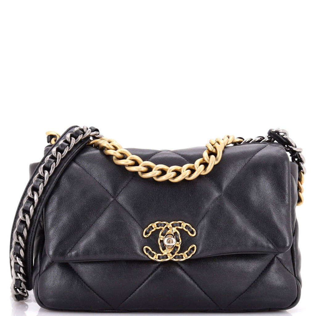 19 Flap Bag Quilted Leather Medium
