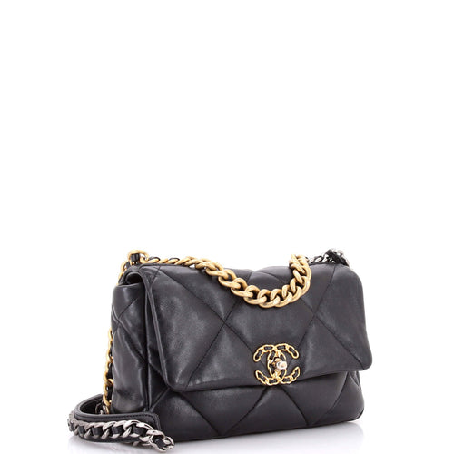 19 Flap Bag Quilted Leather Medium