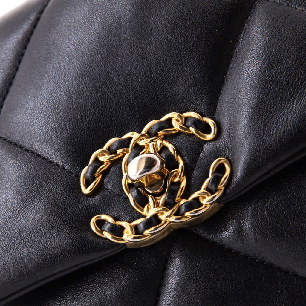 19 Flap Bag Quilted Leather Medium