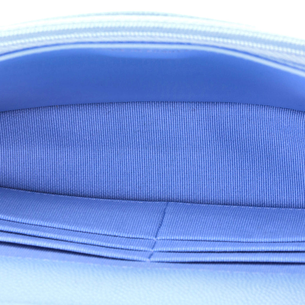 Wallet on Chain Quilted Caviar