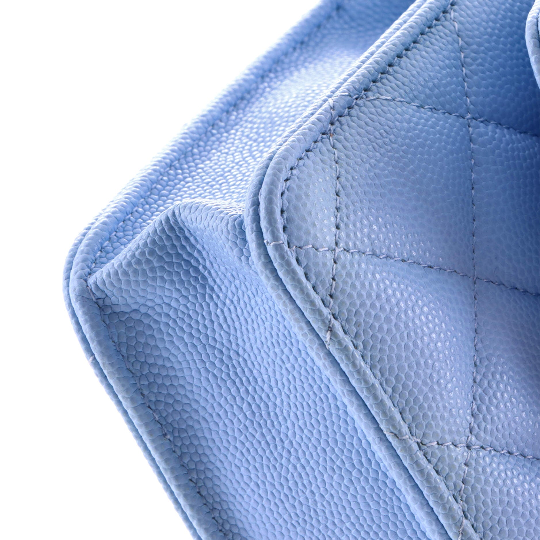 Wallet on Chain Quilted Caviar