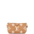 Multi Pochette Accessoires Bicolor Monogram Empreinte Giant