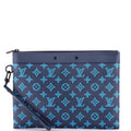 Pochette To-Go Monogram Shadow Leather
