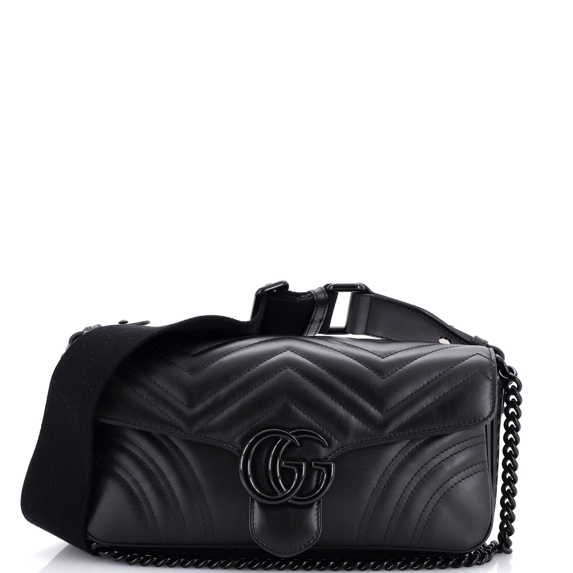 GG Marmont Monochrome Flap Bag Matelasse Leather Medium