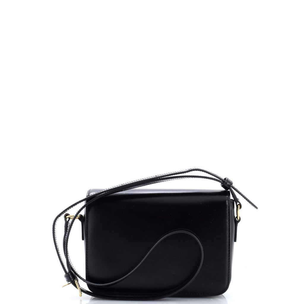Triomphe Shoulder Bag Smooth Calfskin Teen