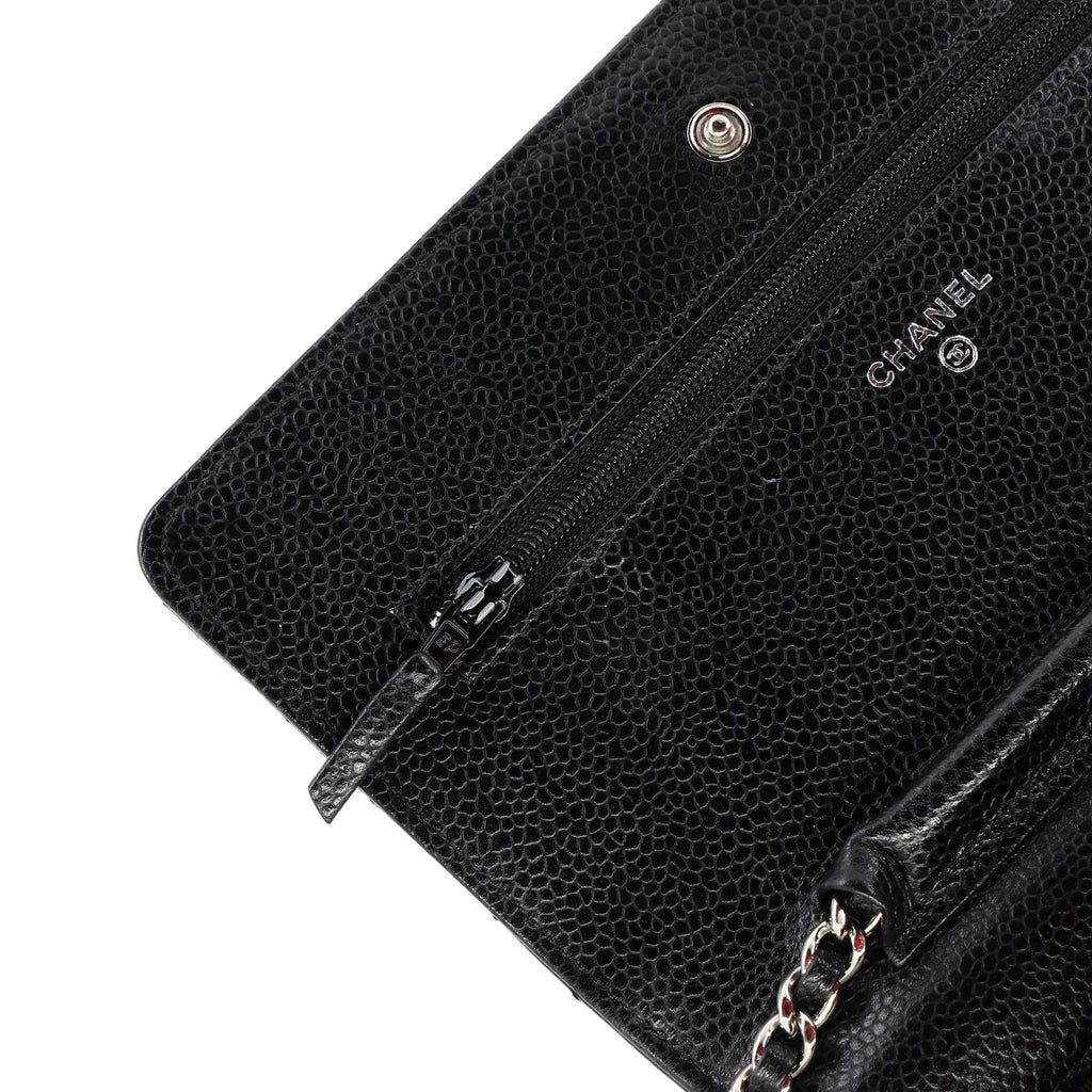 Wallet on Chain Quilted Caviar
