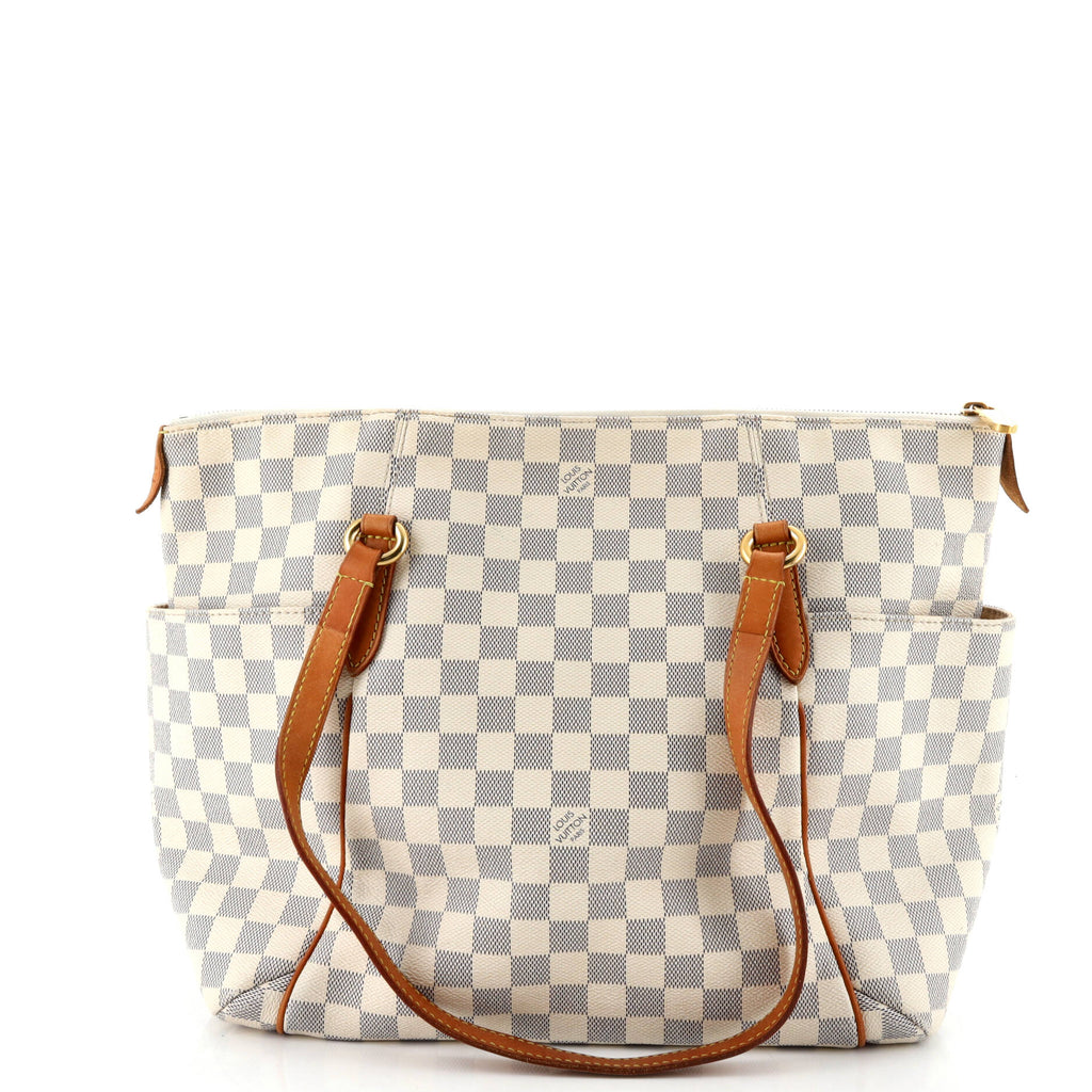 Totally Handbag Monogram Canvas MM