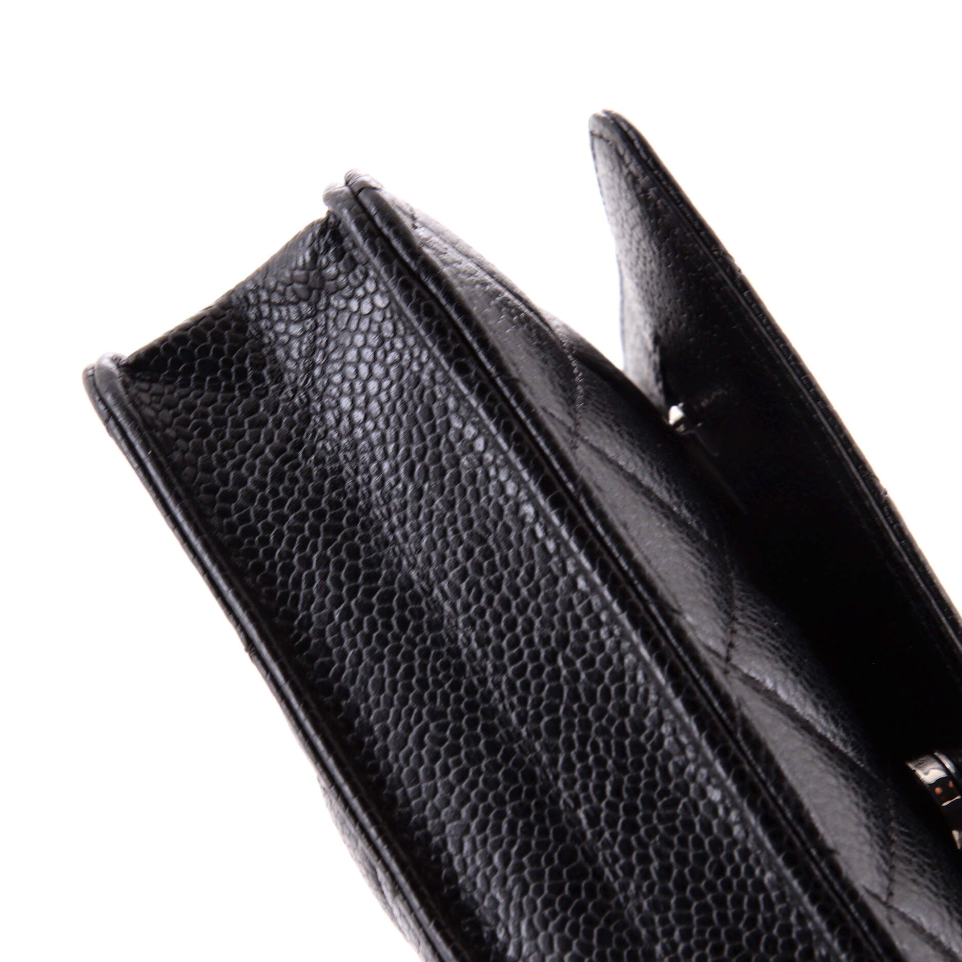 Wallet on Chain Quilted Caviar