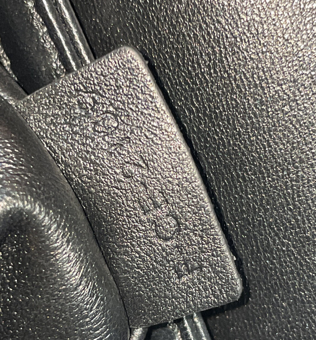 Triomphe Shoulder Bag Smooth Calfskin Teen