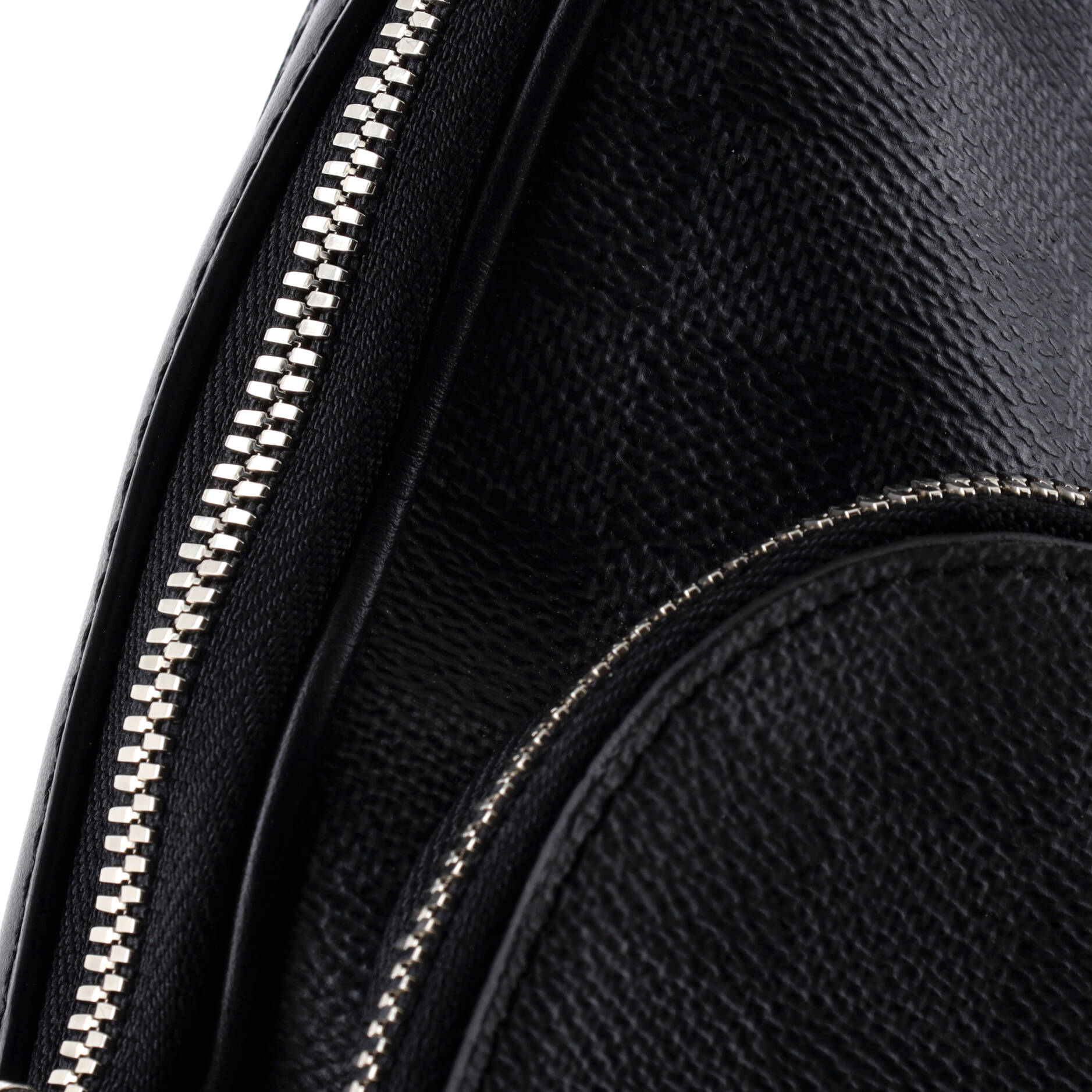 Avenue Sling Bag NM Damier Graphite
