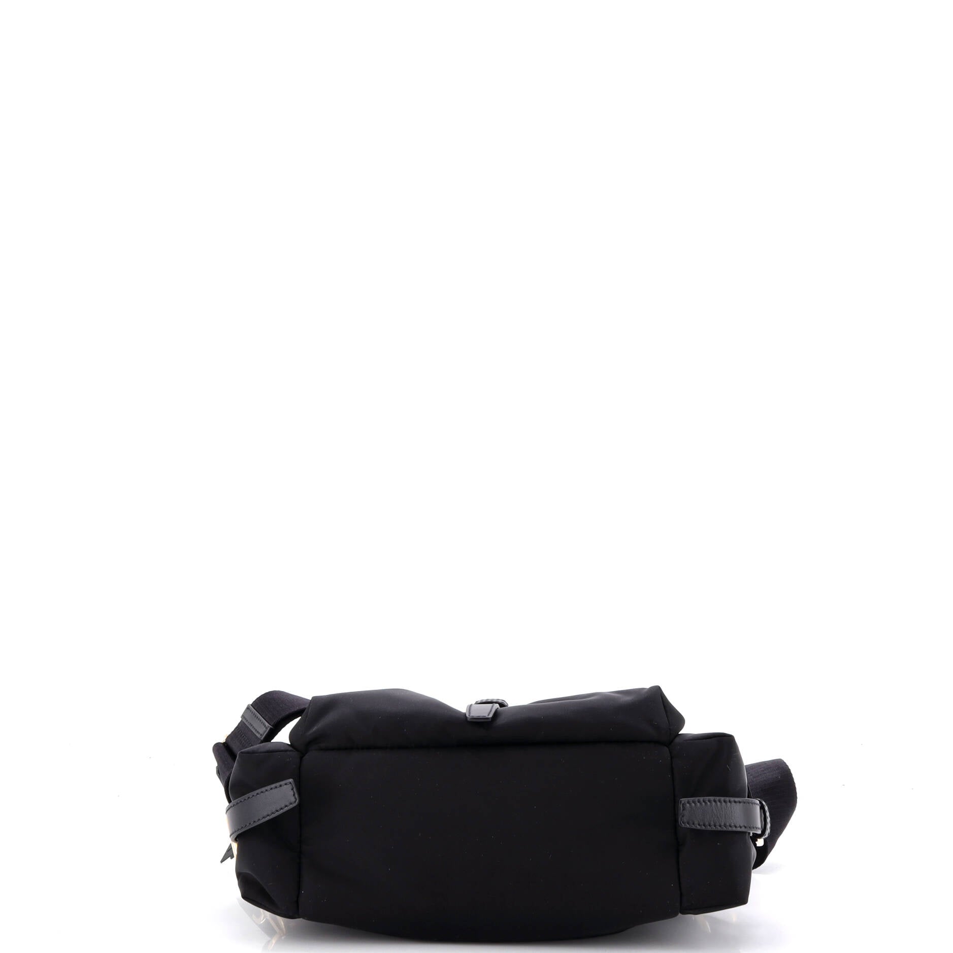 Explore Shoulder Bag Re-Nylon Medium