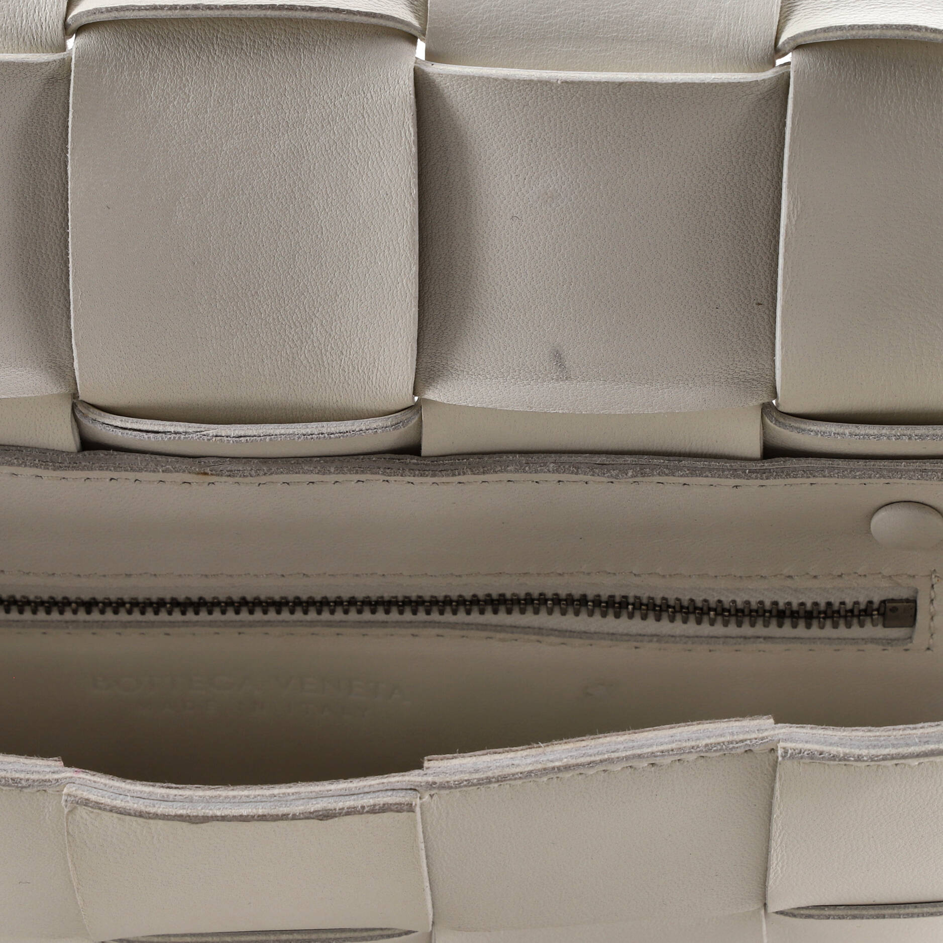 Cassette Crossbody Bag Maxi Intrecciato Leather Small