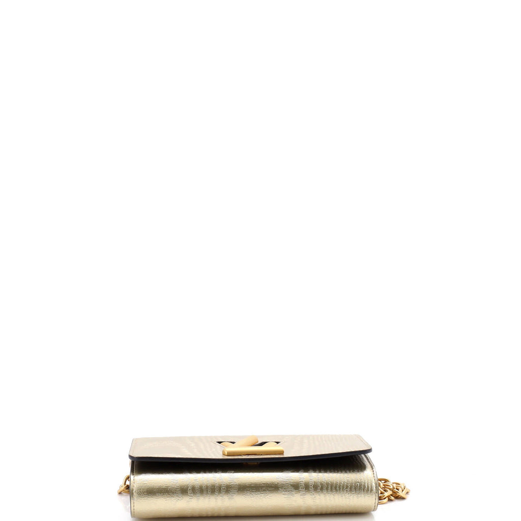 Twist Chain Wallet Gravity Gold Calfskin