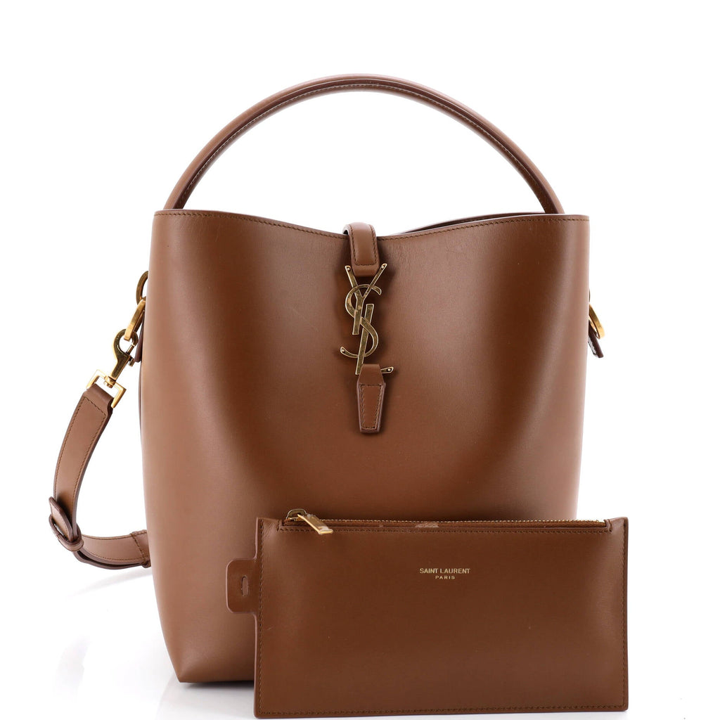 Le 37 Bucket Bag Leather