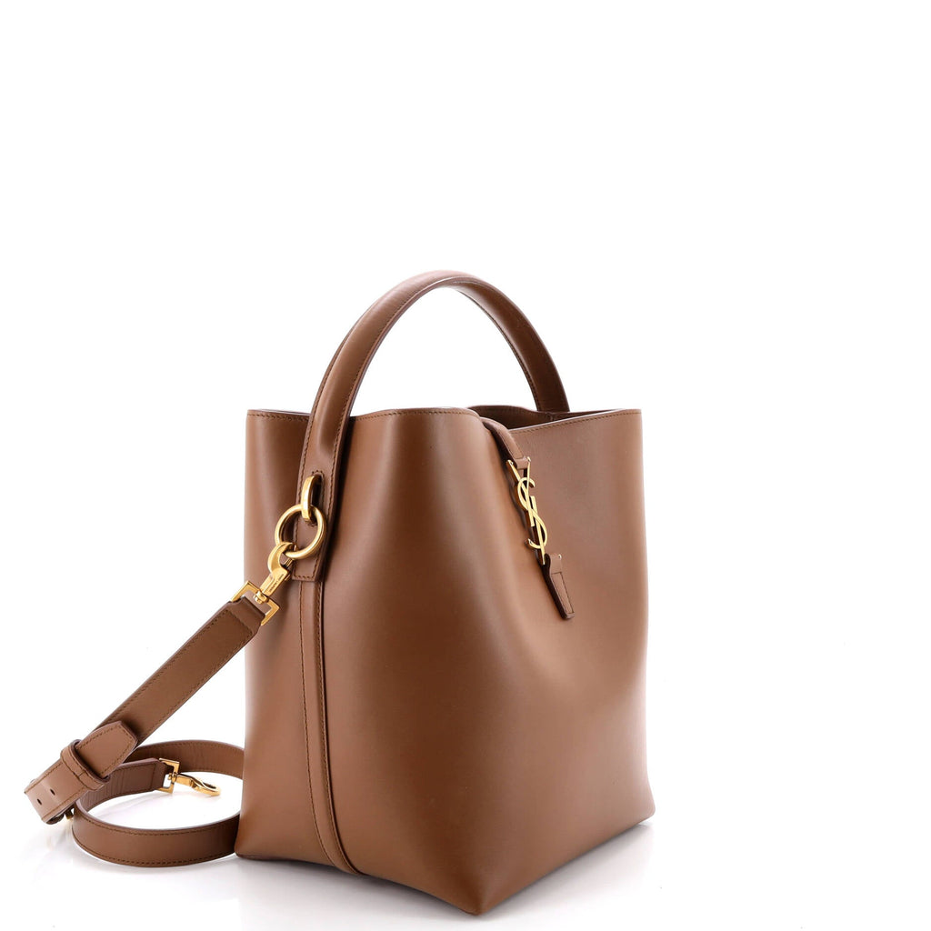 Le 37 Bucket Bag Leather