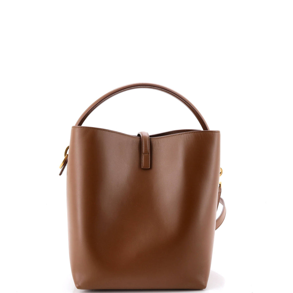 Le 37 Bucket Bag Leather