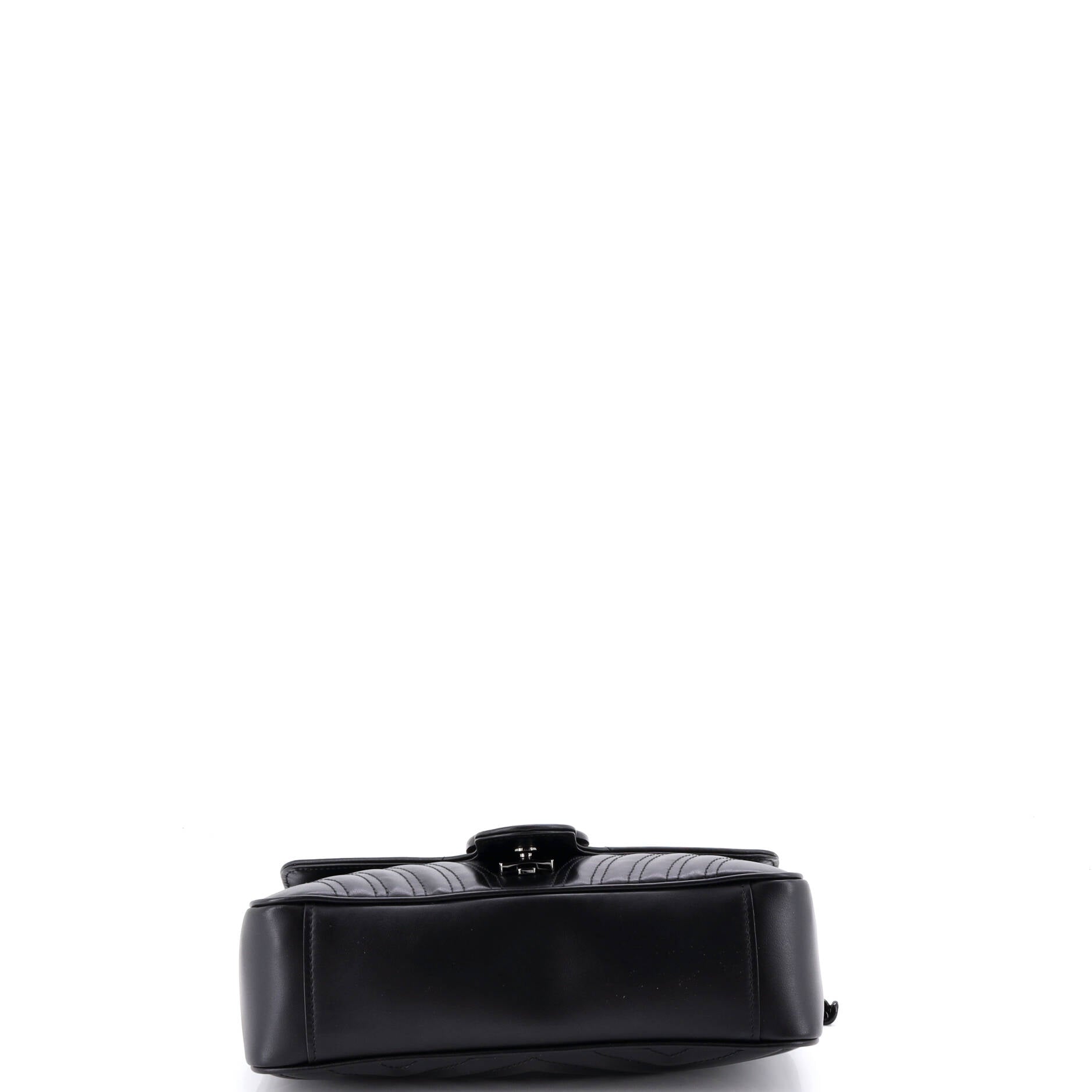 GG Marmont Monochrome Flap Bag Matelasse Leather Small