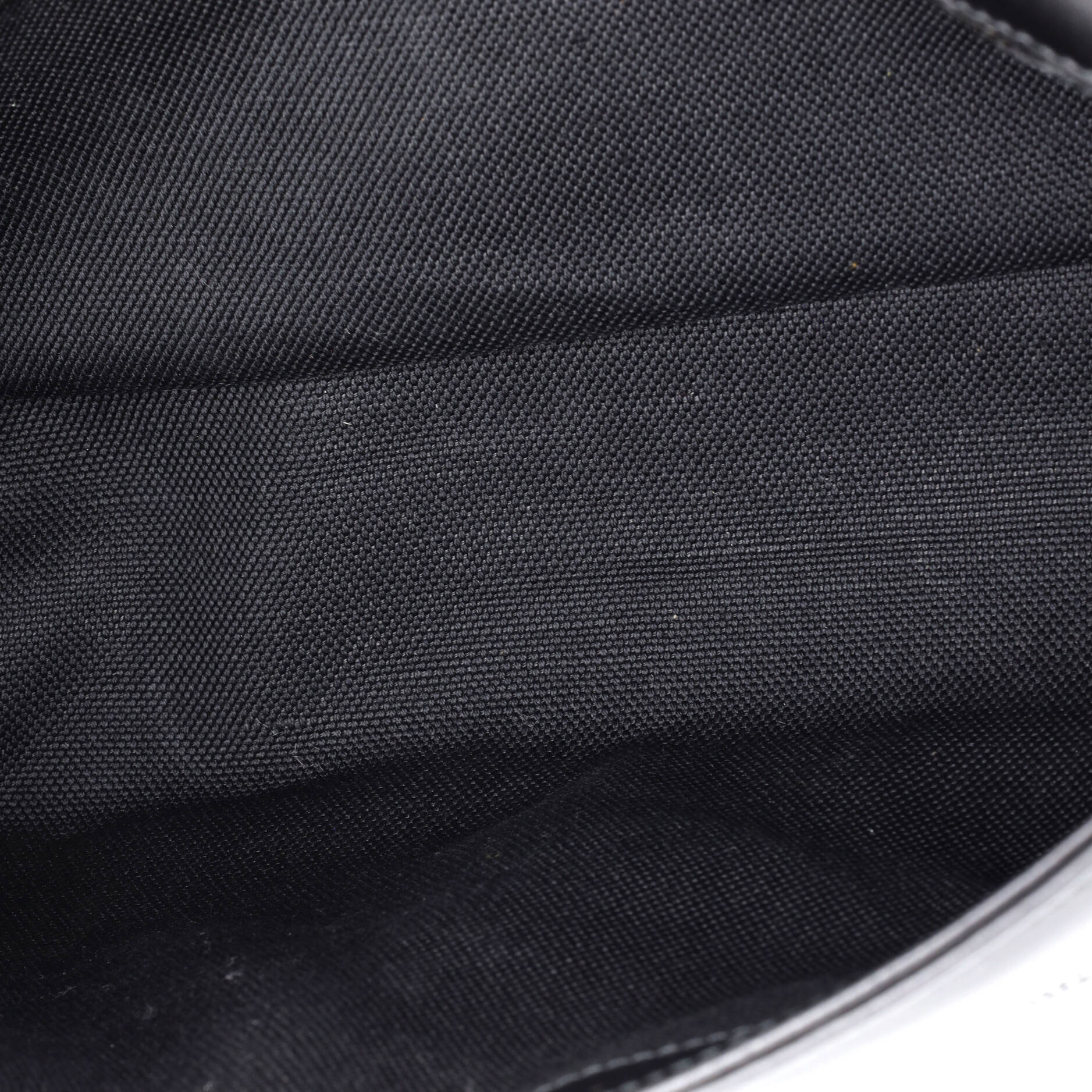 GG Marmont Monochrome Flap Bag Matelasse Leather Small