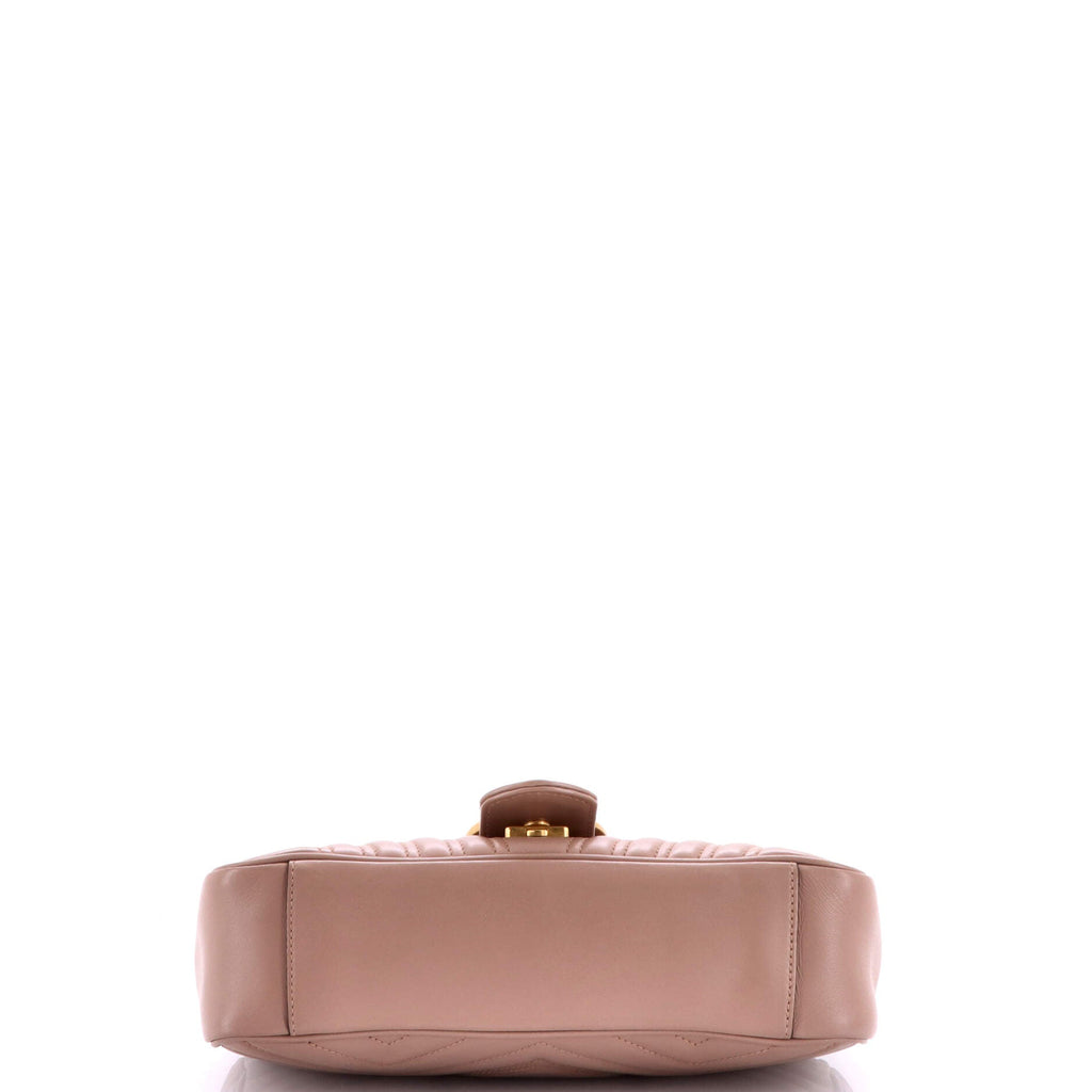 GG Marmont Flap Bag Matelasse Leather Medium