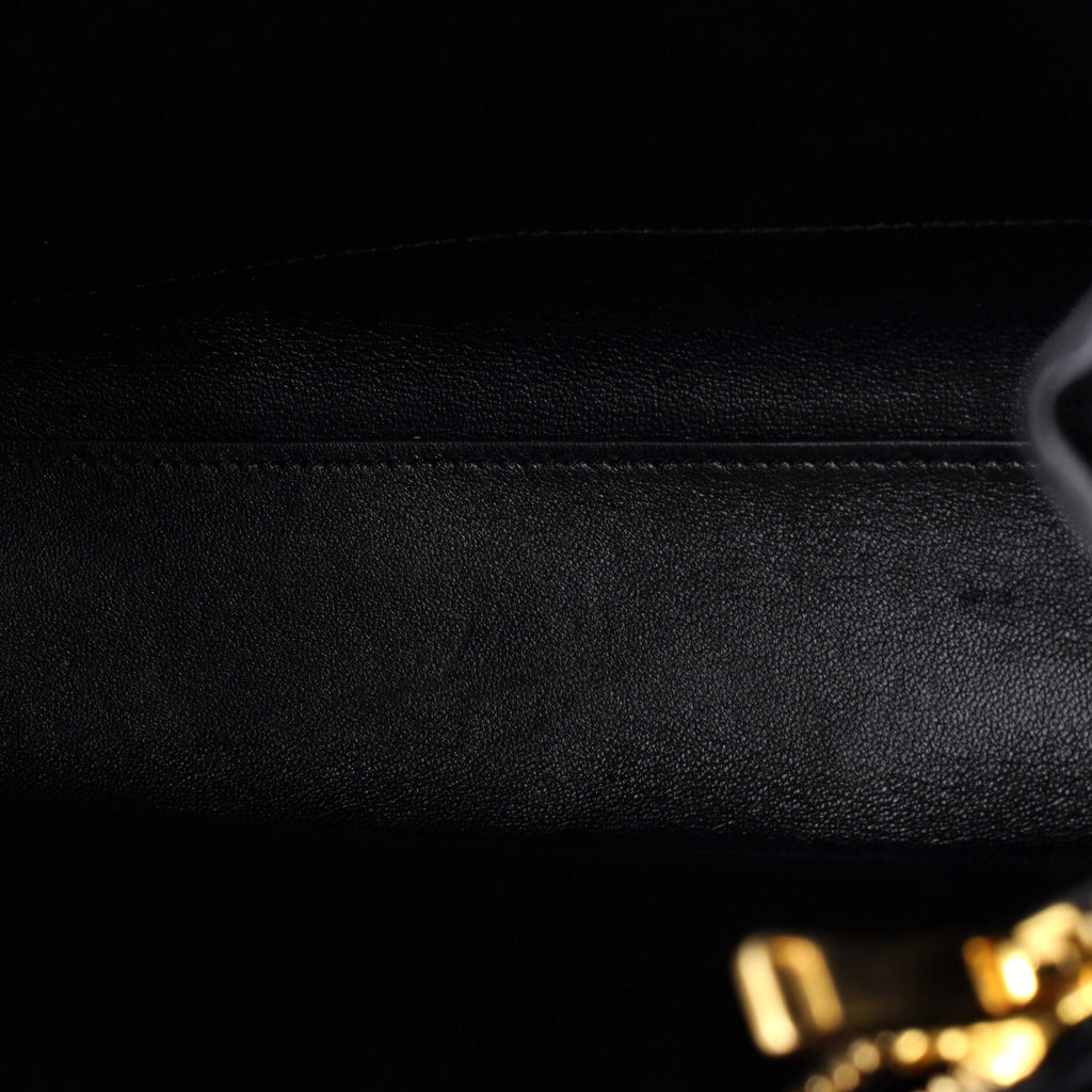 16 Top Handle Bag Grained Calfskin Medium