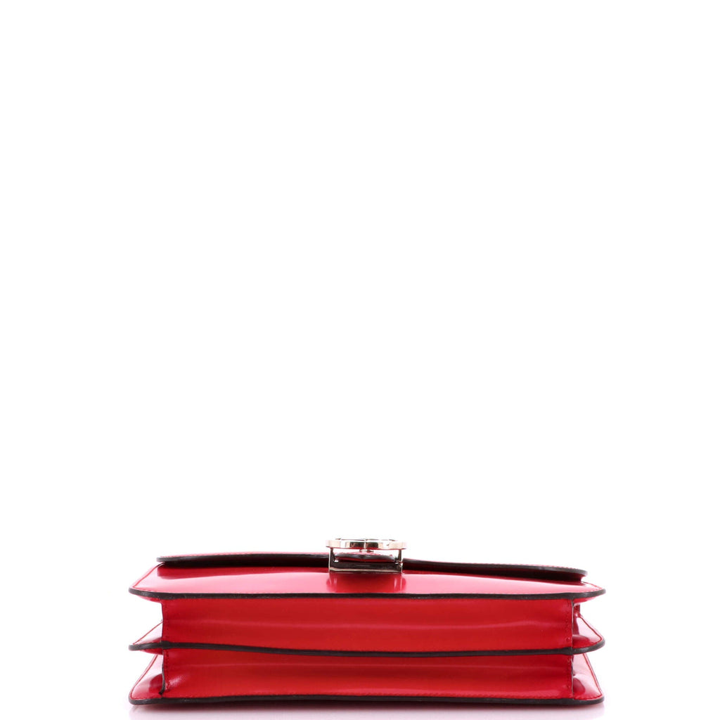 Interlocking Shoulder Bag Patent Medium
