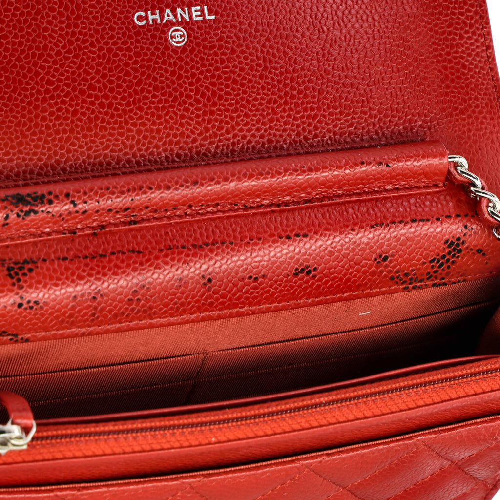 Wallet on Chain Quilted Caviar
