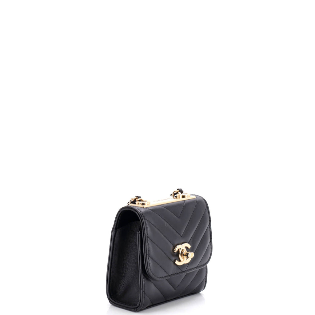 Trendy CC Clutch with Chain Chevron Lambskin Small