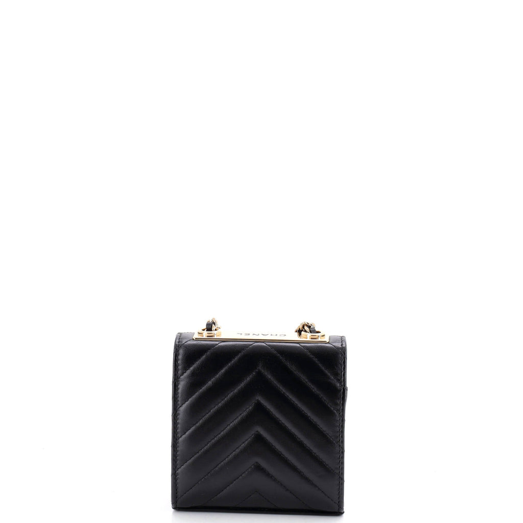 Trendy CC Clutch with Chain Chevron Lambskin Small