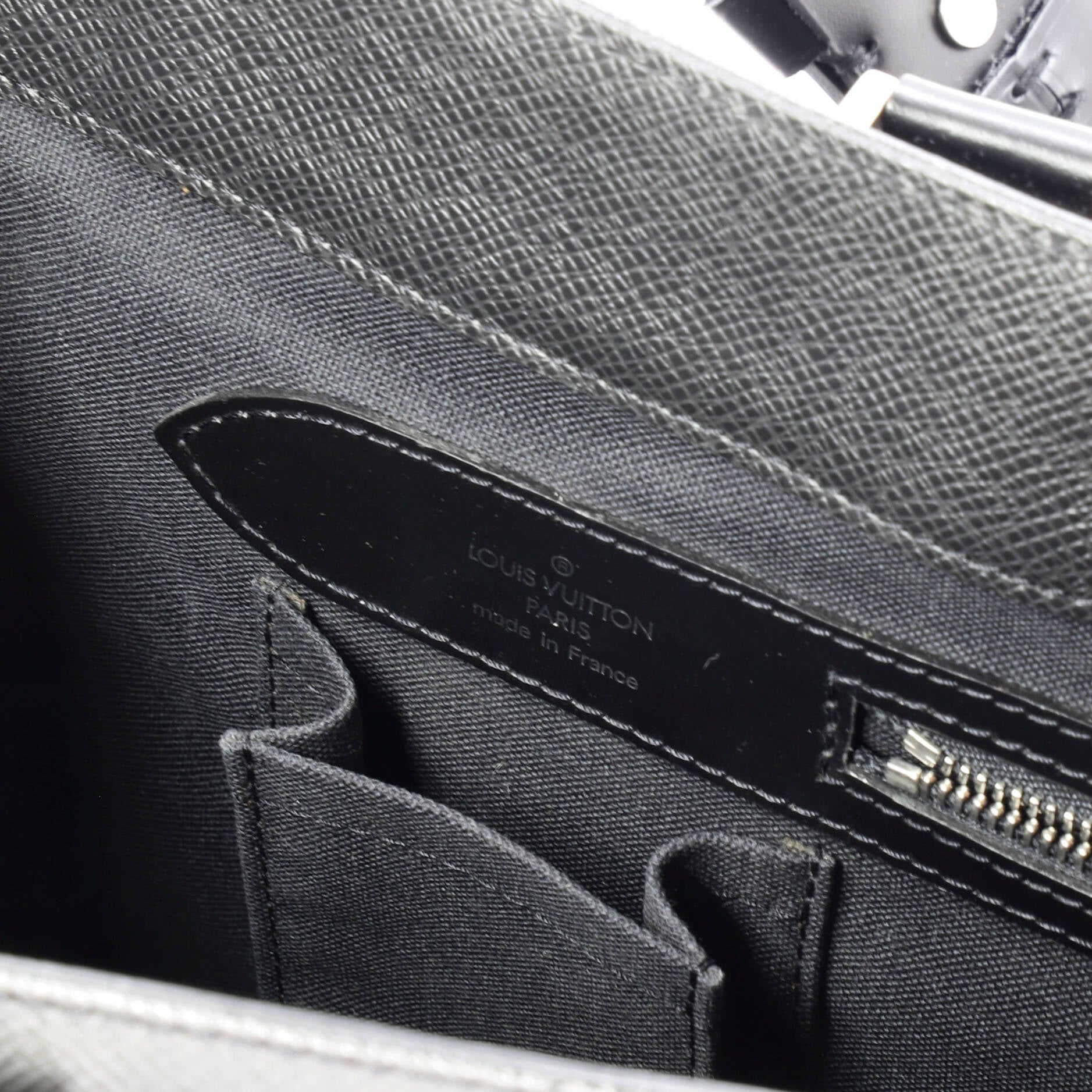 Kasbek Handbag Taiga Leather PM