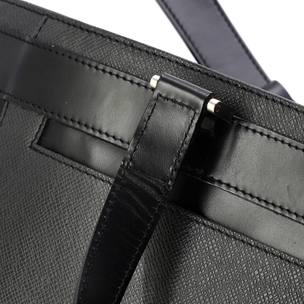 Kasbek Handbag Taiga Leather PM