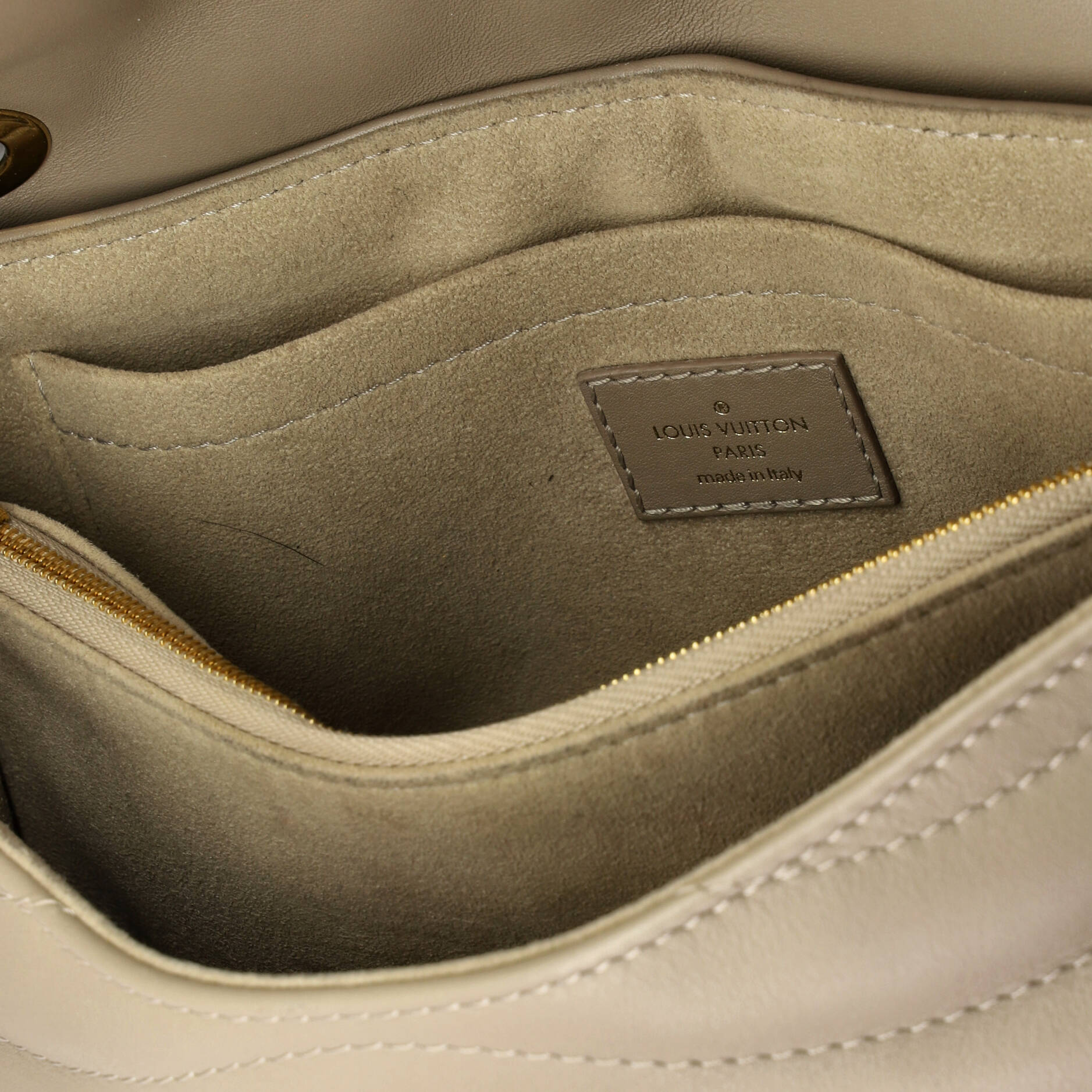 New Wave Chain Bag NM Quilted Leather MM