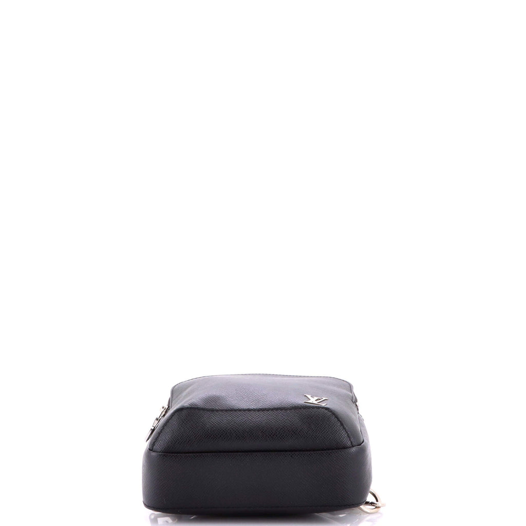 Avenue Sling Bag Taiga Leather