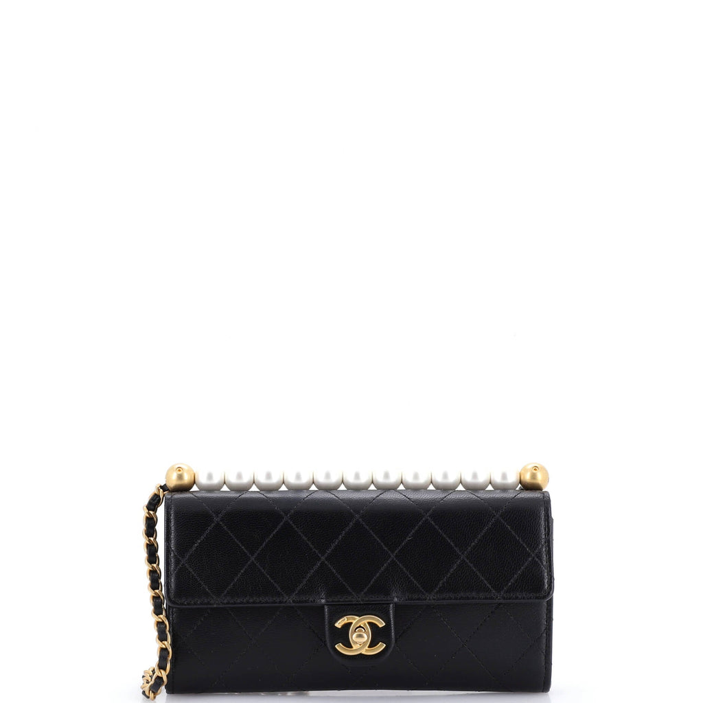 Chic Pearls Clutch with Chain Quilted Goatskin