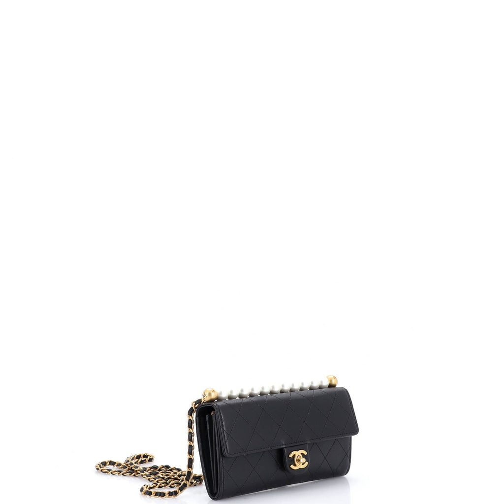 Chic Pearls Clutch with Chain Quilted Goatskin