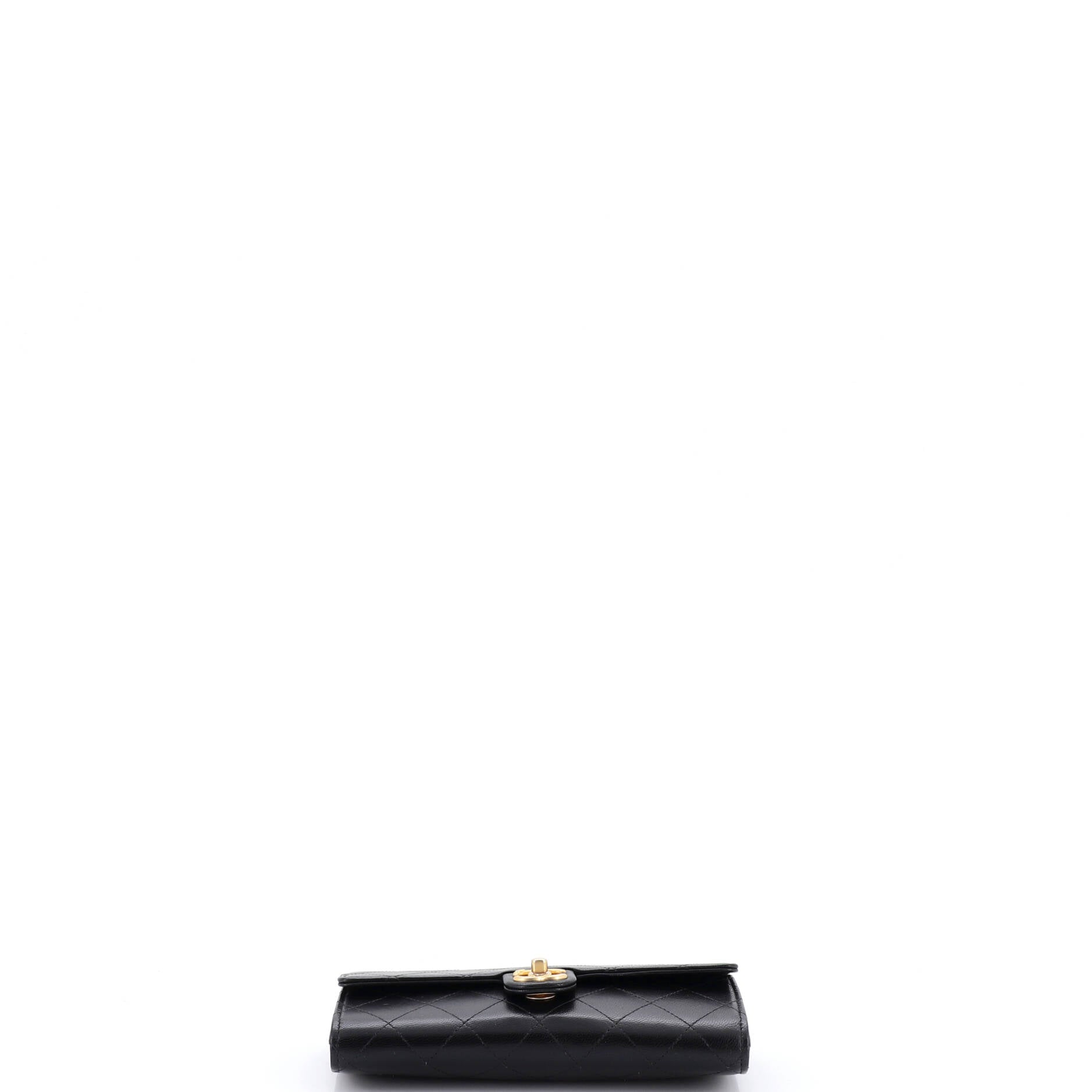 Chic Pearls Clutch with Chain Quilted Goatskin