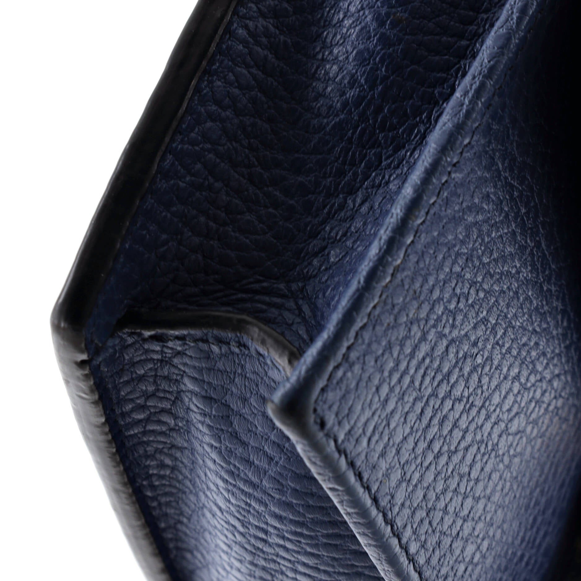 Interlocking Shoulder Bag Leather Small