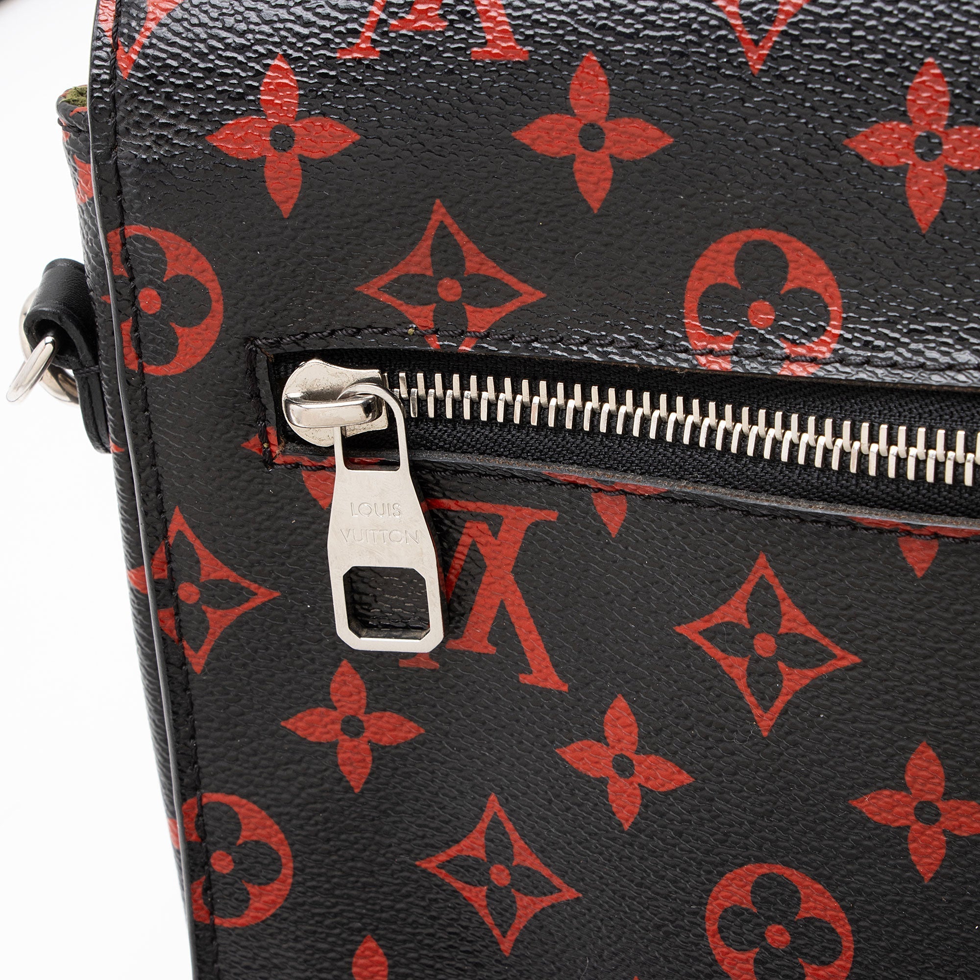 Pochette Metis Limited Edition Monogram Infrarouge