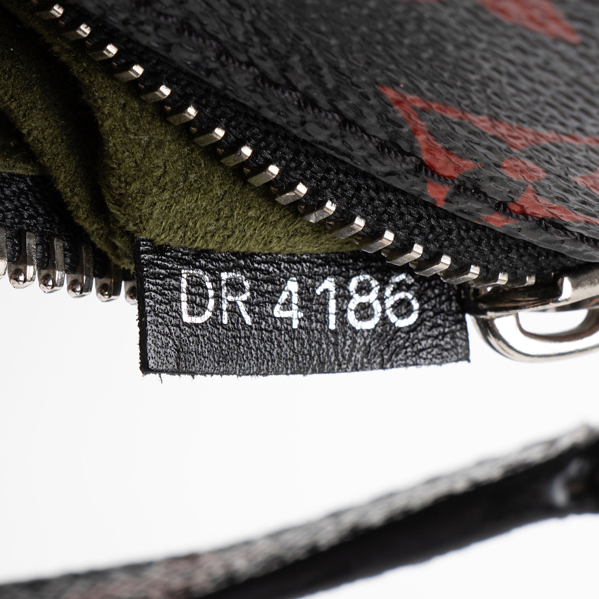 Pochette Metis Limited Edition Monogram Infrarouge