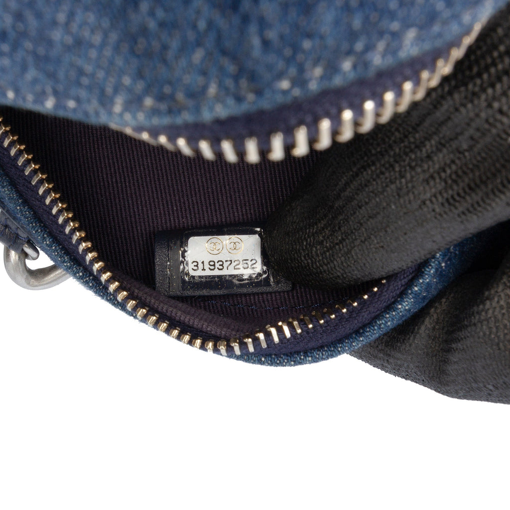 19 Round Clutch with Chain Quilted Denim