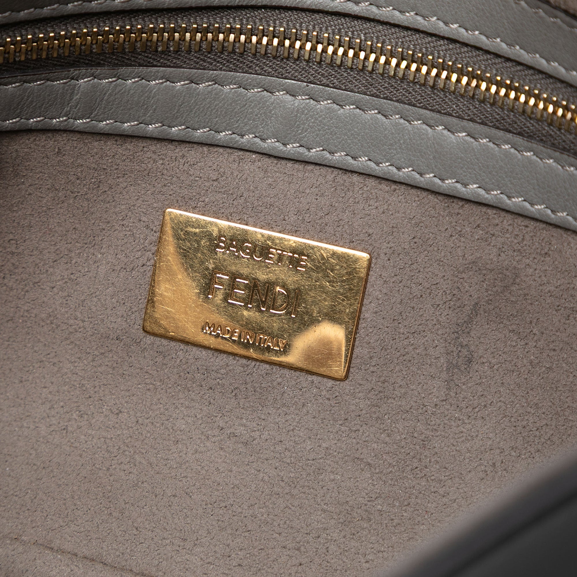 Flip Baguette Bag Leather Medium