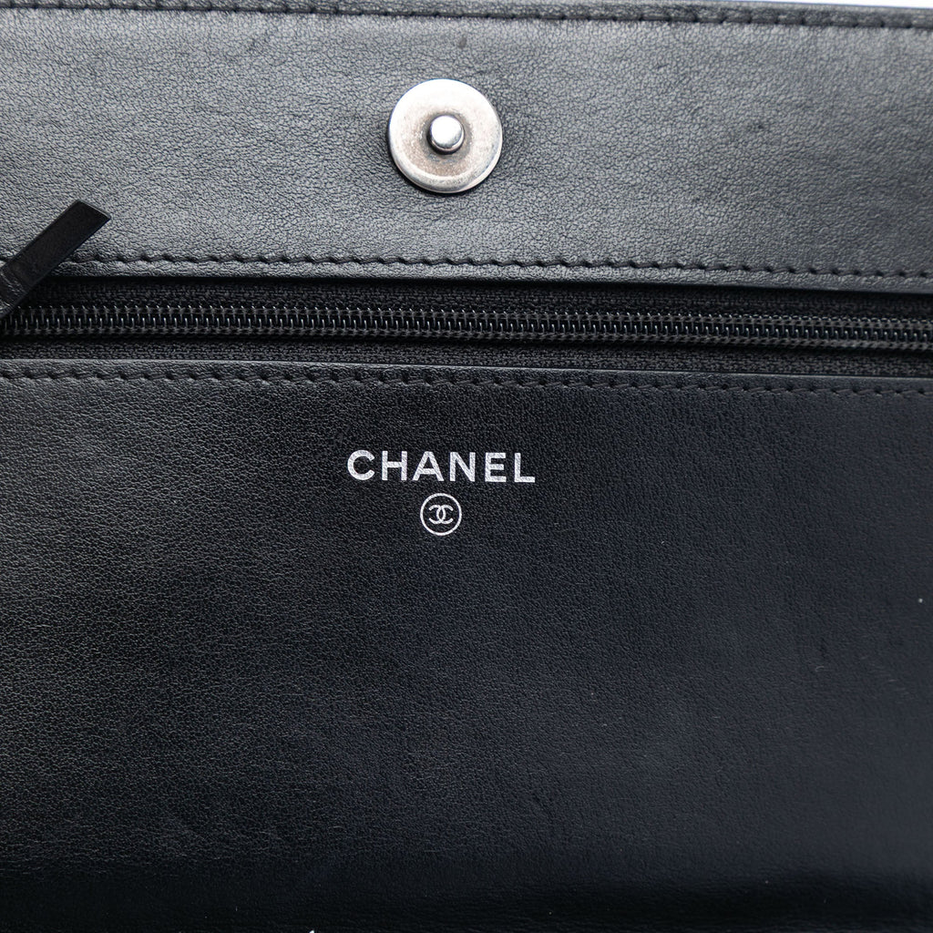 Boy Wallet on Chain Quilted Caviar