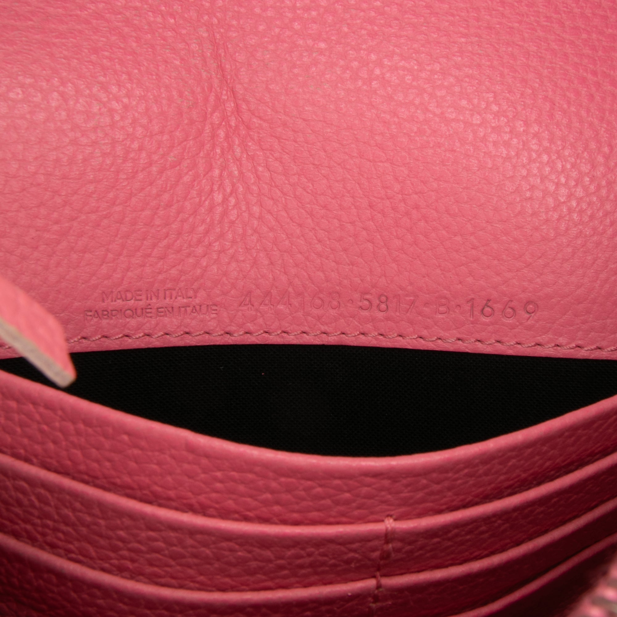 City Classic Studs Wallet on Chain Leather Small