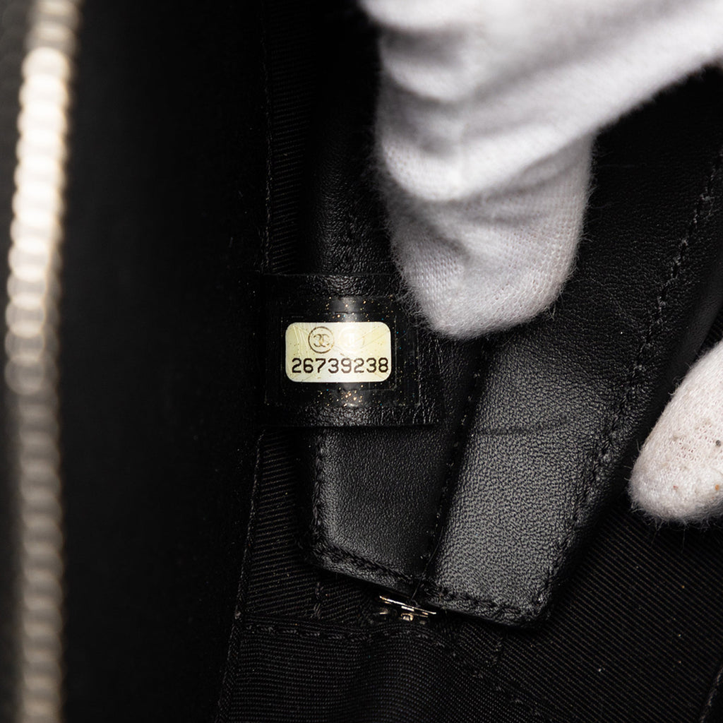 Round as Earth Crossbody Bag Patent