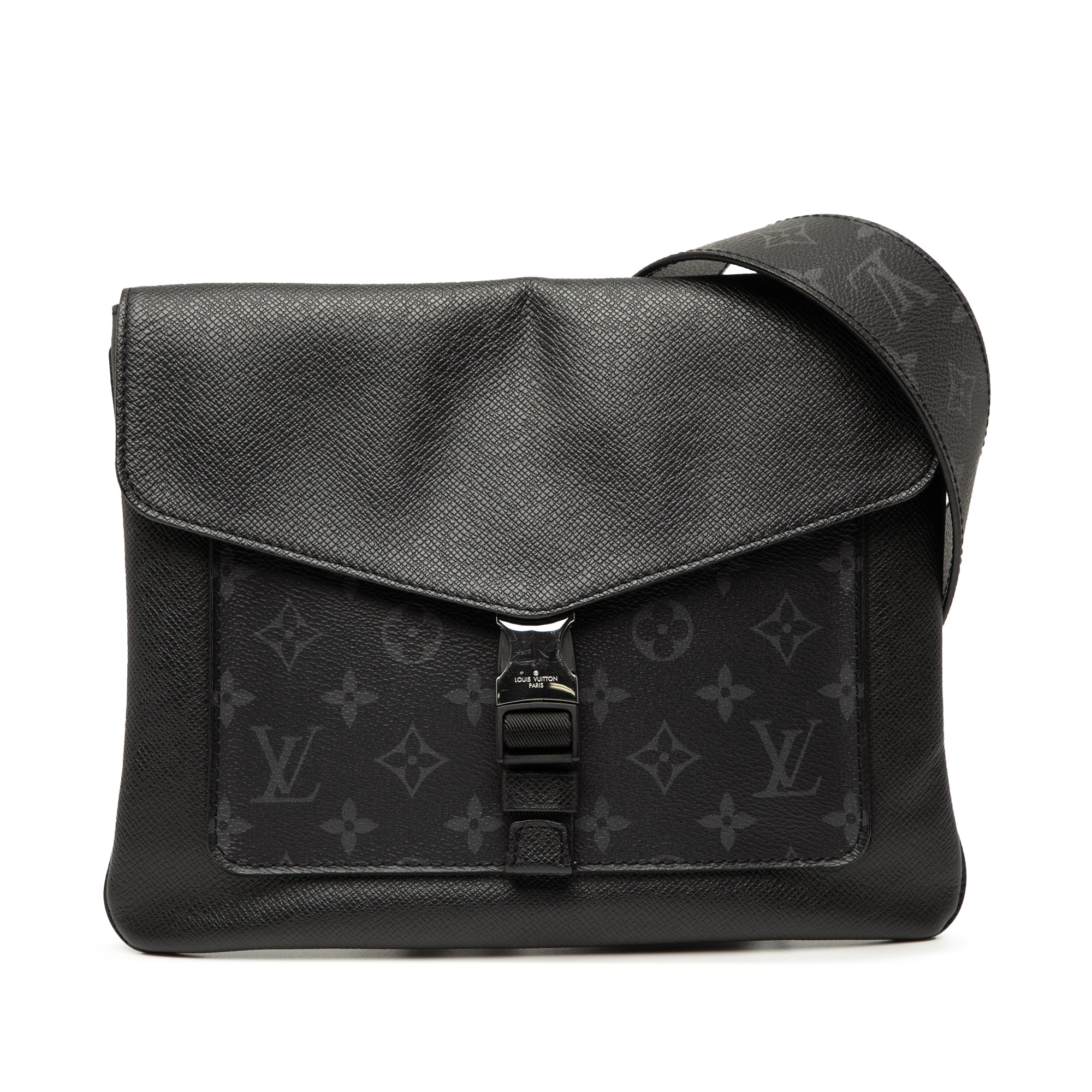 Outdoor Flap Messenger Monogram Taigarama